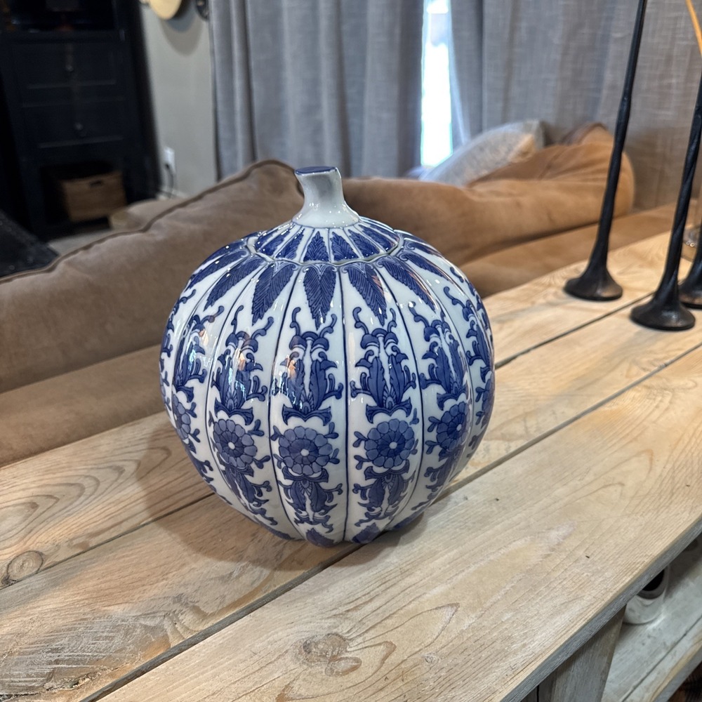 Vintage Chinese Porcelain Large Blue White Pumpkin Chinoiserie Ginger Cookie Jar